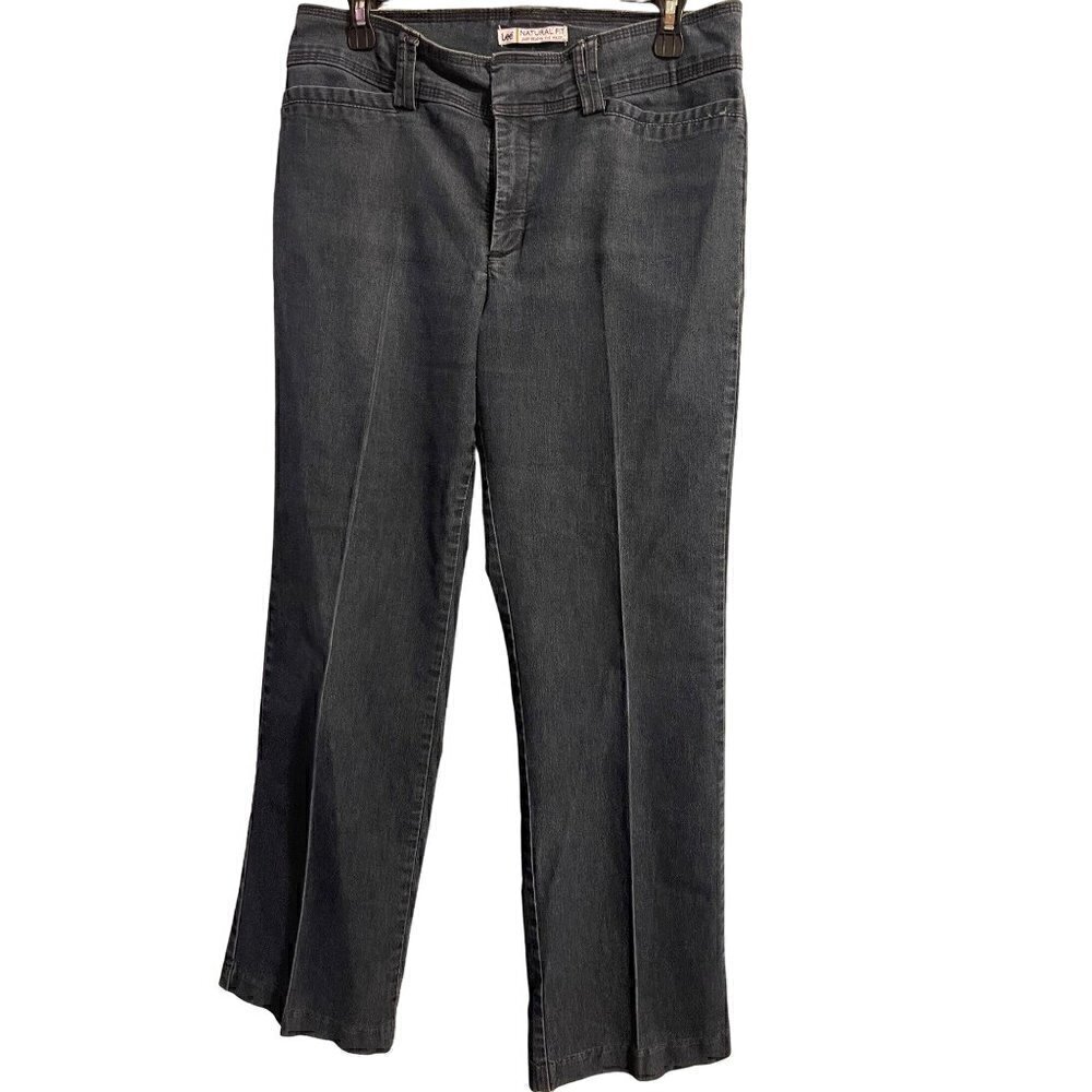 Lee Women's Natural Fit Just Below the Waist Medium Wash Straight Jeans Size 10